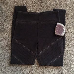 NWOT maternity moto jeggings